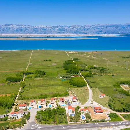 Luxury With Heated Pool, Jacuzzi And Sauna 01 - By Ta Leut Agency Villa Privlaka (Zadar)
