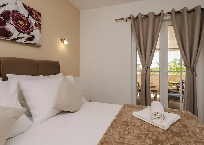 Вилла Luxury Vid1 With Heated Pool, Jacuzzi And Sauna 01 - By Ta Leut Agency Привлака