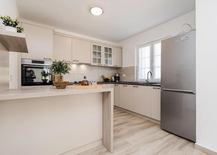 Luxury Vid1 With Heated Pool, Jacuzzi And Sauna 01 - By Ta Leut Agency Вилла Привлака