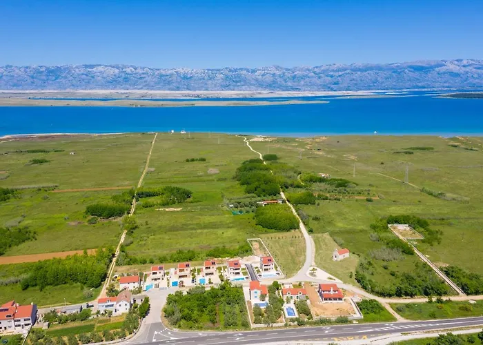 Luxury Vid1 With Heated Pool, Jacuzzi And Sauna 01 - By Ta Leut Agency Вилла Привлака